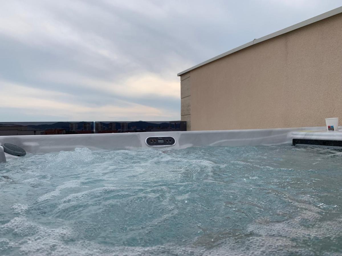 Ferienwohnung Olive Oasis Penthouse With Jacuzzi Zadar Exterior foto