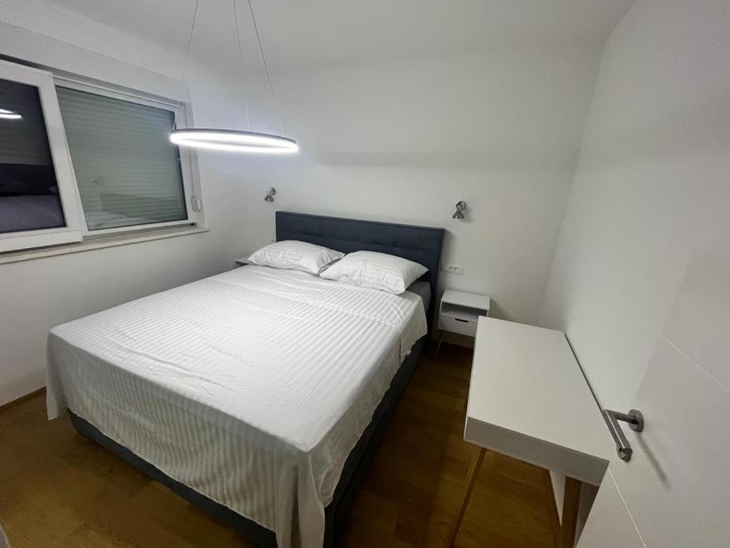 Ferienwohnung Olive Oasis Penthouse With Jacuzzi Zadar Exterior foto