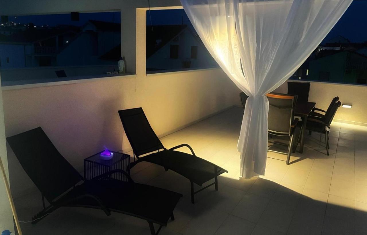 Ferienwohnung Olive Oasis Penthouse With Jacuzzi Zadar Exterior foto